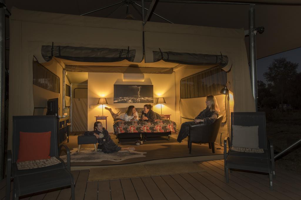 Squeakywindmill Boutique Tent B&B Alice Springs Bagian luar foto